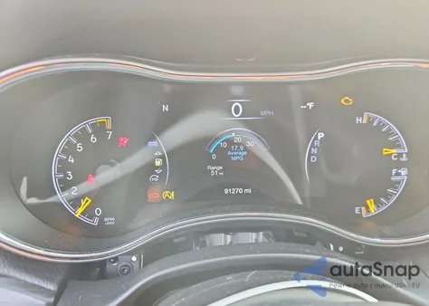 2020 Jeep Grand Cherokee Laredo z USA, uszkodzony, nr VIN 1C4RJFAG8LC125284